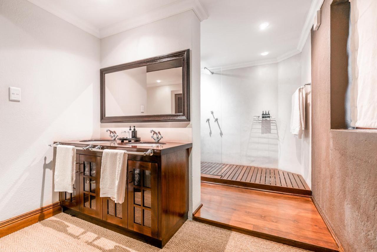 וואלביס ביי Iris Boutique Hotel מראה חיצוני תמונה