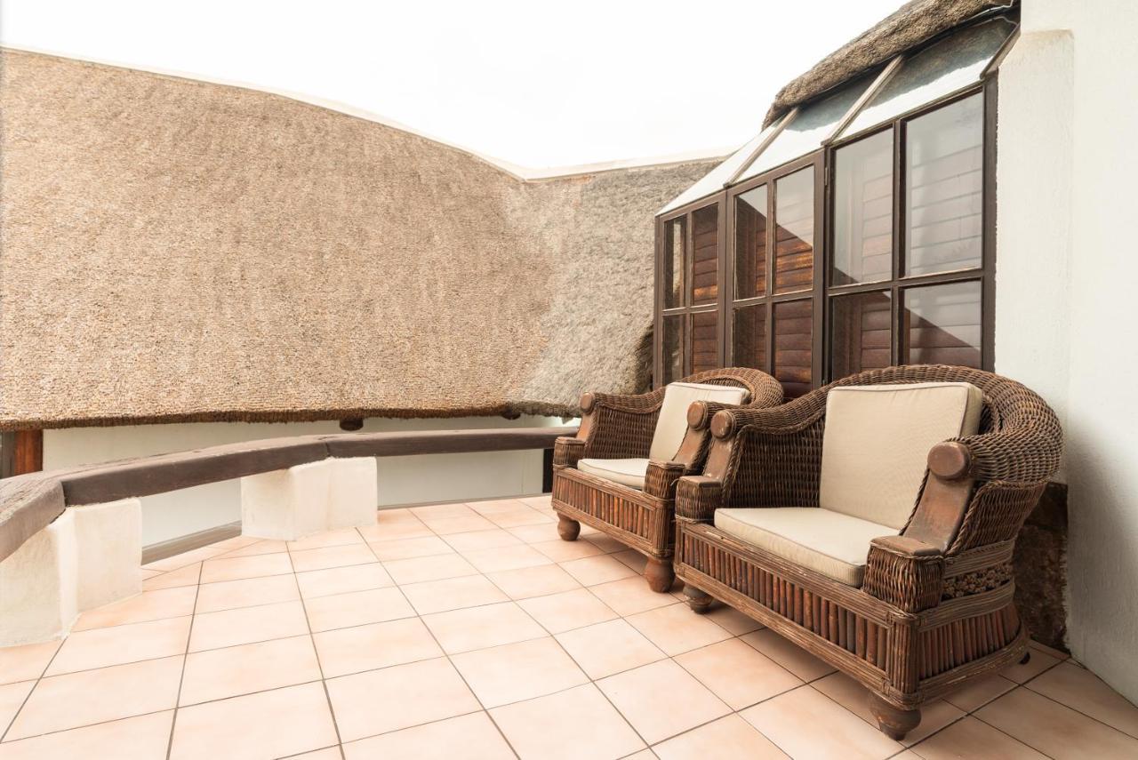 וואלביס ביי Iris Boutique Hotel מראה חיצוני תמונה